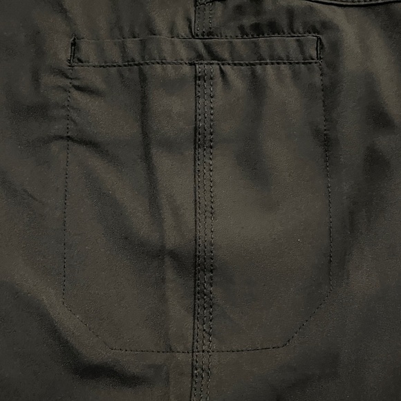 Carhartt Women's Black Stretchy Scrub Cargo Track Pants - Picture 7 of 7